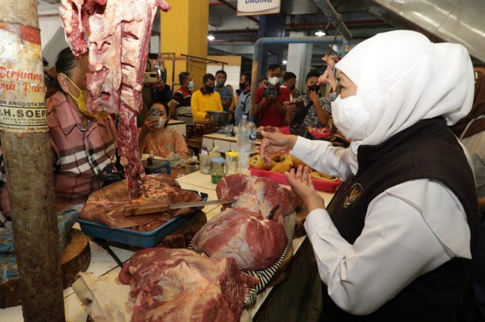 Disidak Gubernur, Harga Daging dan Tempe di Pasar Besar Kota Madiun Stabil