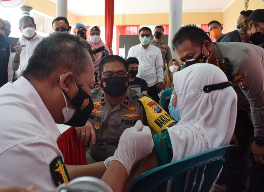 Vaksinasi di Jawa Timur Capai 70 Persen, Wakapolda: Covid-19 Belum Habis