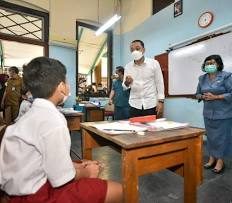 Hari Ini Mulai PTM 100 Persen di Surabaya, Tapi Tetap Ada Syaratnya