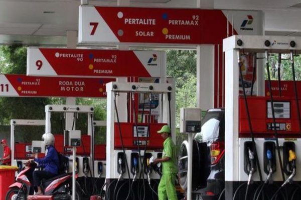 Menanti BBM 1 April: Di Antara Tekanan Global dan Ujian Kebijakan Energi