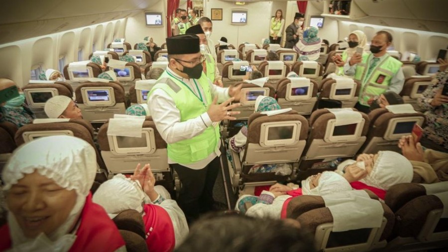 Ini Pesan Menag Saat Lepas Kloter Pertama Jemaah Haji Indonesia