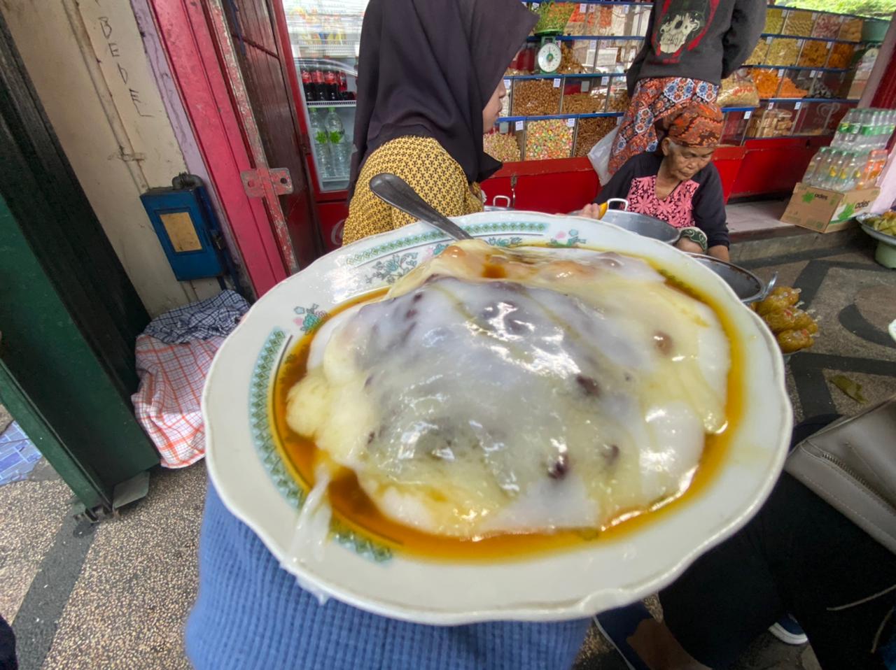 Manisnya Bubur Madura di Sudut Pasar Besar Malang