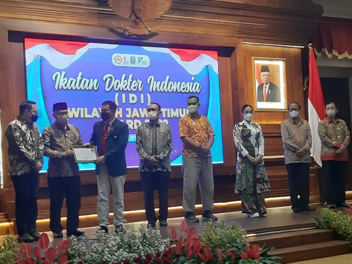 5 Dokter di Jawa Timur Terima Penghargaan IDI Award 2022