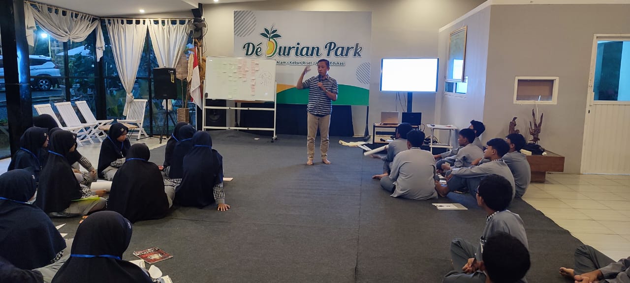 Serunya Merdeka Belajar di Kampus Alam Dedurian Park Wonosalam Jombang