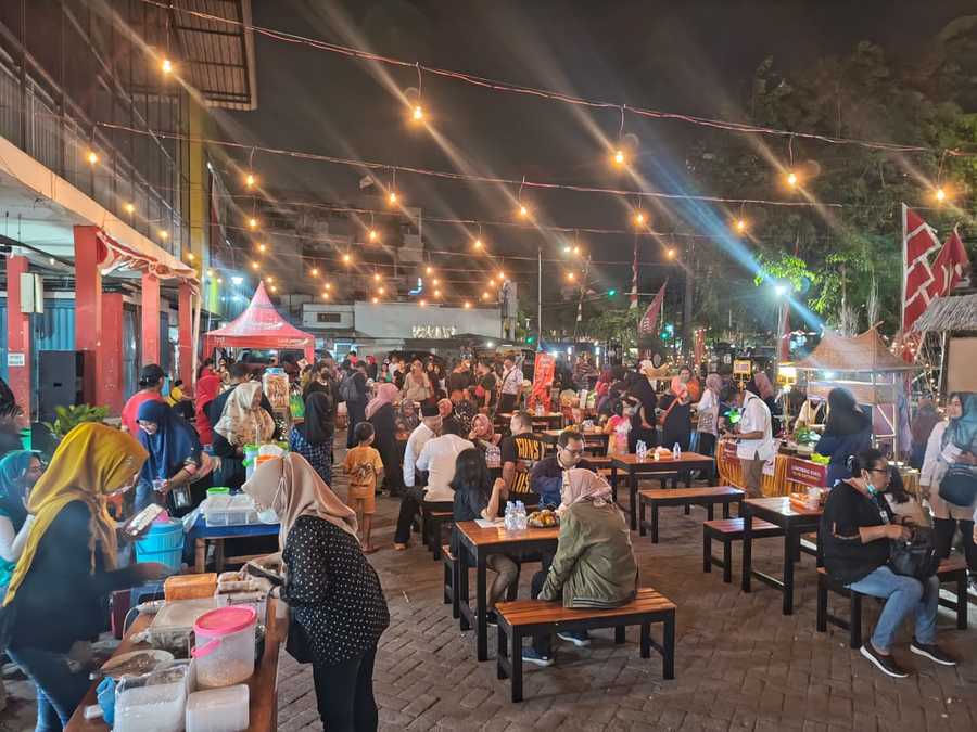 Bazar Senja Surya, Suguhkan Live Musik Sembari Berburu Kuliner Surabaya