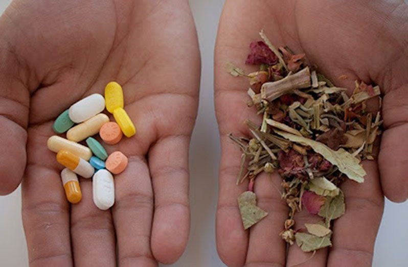 Tantangan Menyelaraskan Dikotomi Obat Herbal dan Konvensional