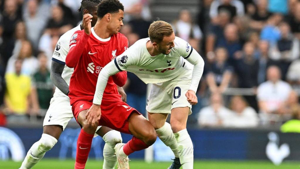 Tottenham Hotspur Menang Dramatis atas Liverpool 2-1