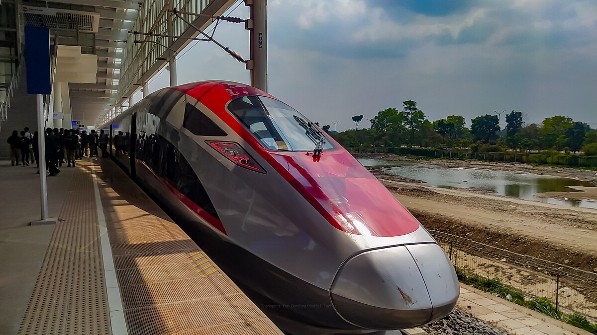 Menhub: Kereta Cepat Jakarta-Surabaya Sudah Masuk Perencanaan
