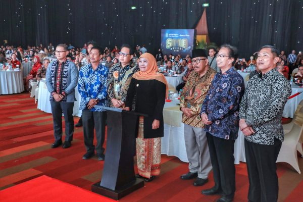 SMA Awards Jatim 2023, Gubernur Khofifah: Ajang Generasi Unggul Menuju Indonesia Emas 2045