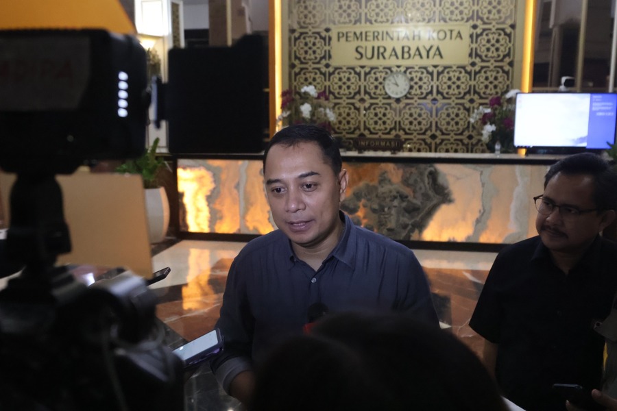 Pemkot Surabaya Optimalkan Layanan Adminduk, Eri Cahyadi: Ada Sanksi Bagi Petugas Pelanggar
