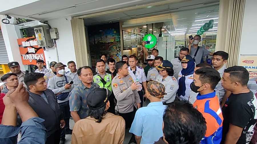 Kebijakan Parkir Non-Tunai, Wali Kota Surabaya: Ada Kepentingan Apa PJS Menolak?