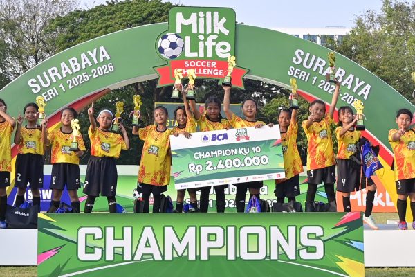SDN Kalirungkut I Juara KU 10 dan KU 12 Milklife Soccer Challenge Surabaya 2025