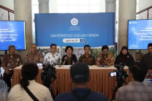 UGM Bentuk Tujuh Pokja Tanggulangi Bencana Hidrometeorologi di Sumatra