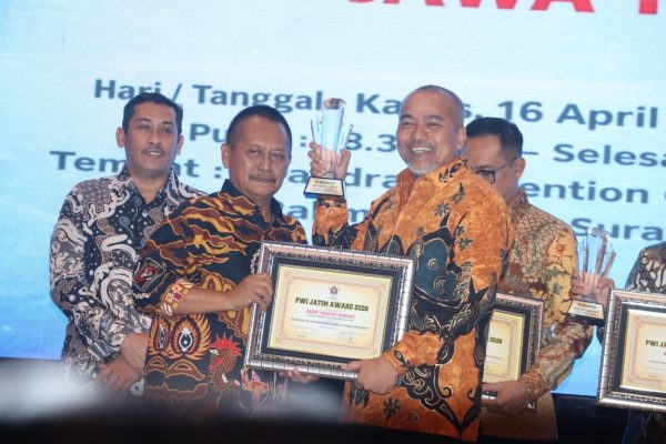Dua Perwira Reskrimum Polda Jatim Raih PWI Jatim Award