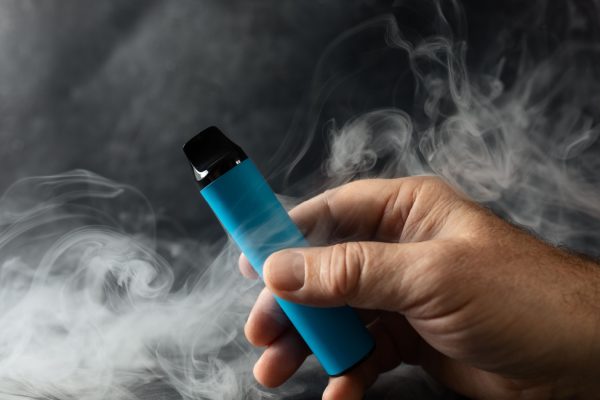 Asap Vaping Diduga Picu Kanker Paru dan Mulut