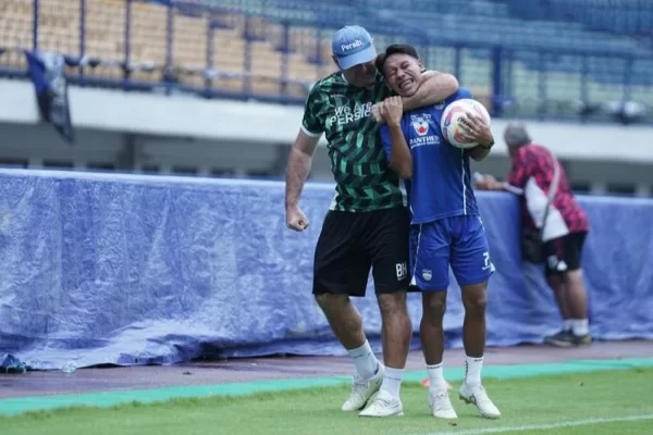 Persib Bidik Kemenangan atas Persija untuk Amankan Peluang Juara