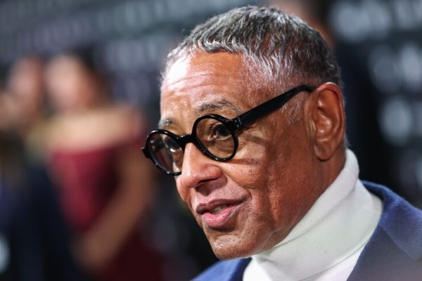 Dari Gus Fring ke Syahadat: Kisah Giancarlo Esposito Menemukan Islam di Tanah Saudi